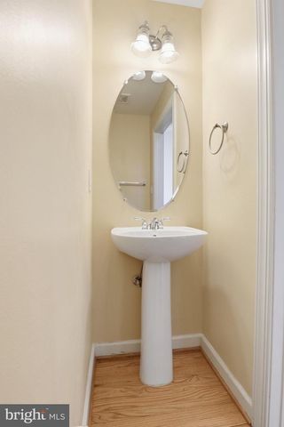 4530 FAIR VALLEY DR, Fairfax, VA 22033
