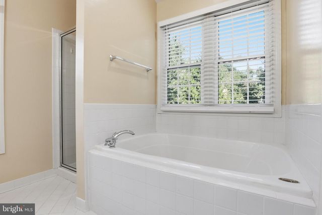 4530 FAIR VALLEY DR, Fairfax, VA 22033