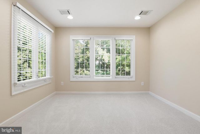 4530 FAIR VALLEY DR, Fairfax, VA 22033