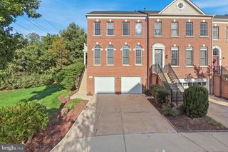 4530 FAIR VALLEY DR, Fairfax, VA 22033