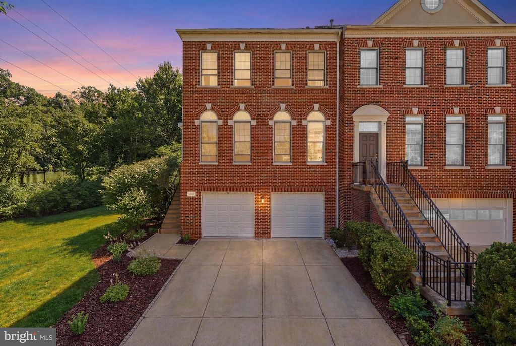 4530 FAIR VALLEY DR, Fairfax, VA 22033