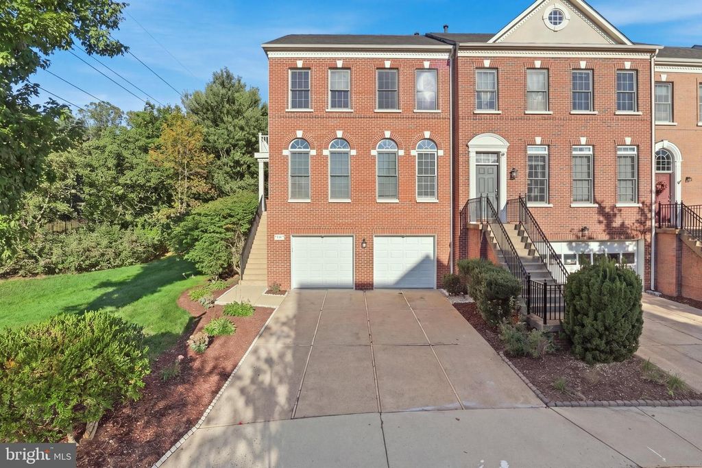 4530 FAIR VALLEY DR, Fairfax, VA 22033