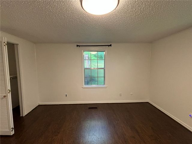 101 Campbell Road, Fayetteville, AR 72701