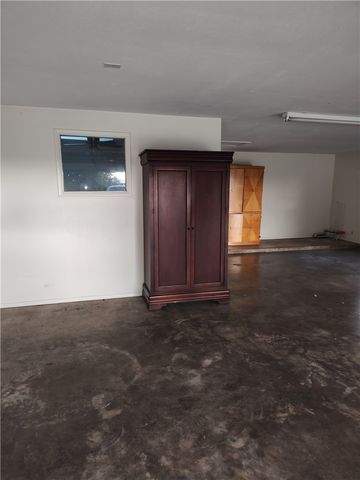 101 Campbell Road, Fayetteville, AR 72701