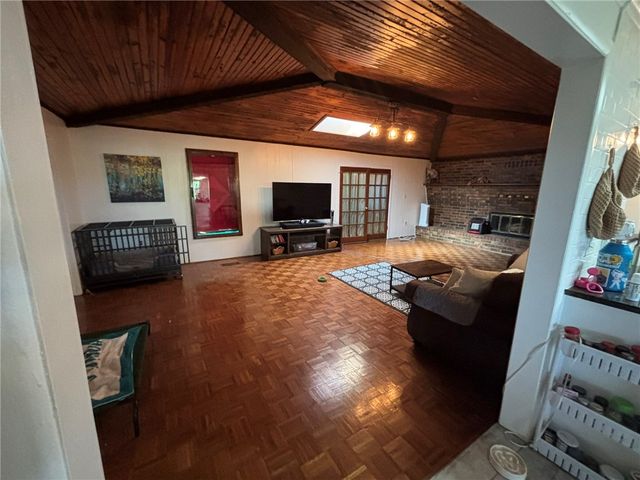 101 Campbell Road, Fayetteville, AR 72701