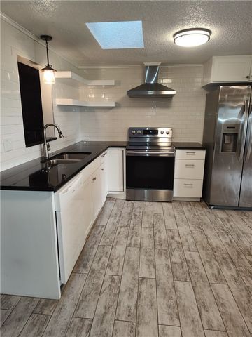 101 Campbell Road, Fayetteville, AR 72701