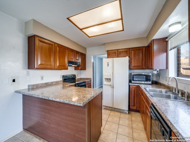 206 Meadowland, Universal City, TX 78148