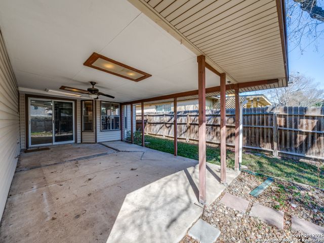 206 Meadowland, Universal City, TX 78148