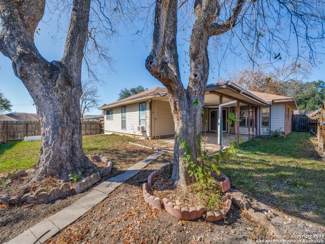 206 Meadowland, Universal City, TX 78148