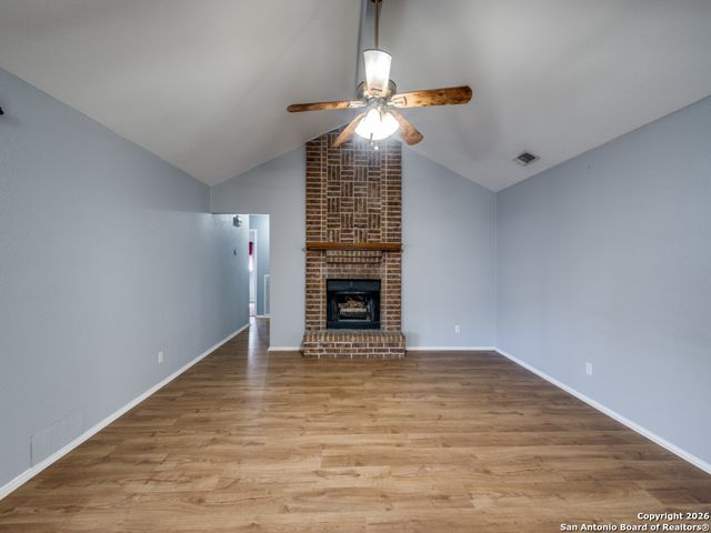 206 Meadowland, Universal City, TX 78148