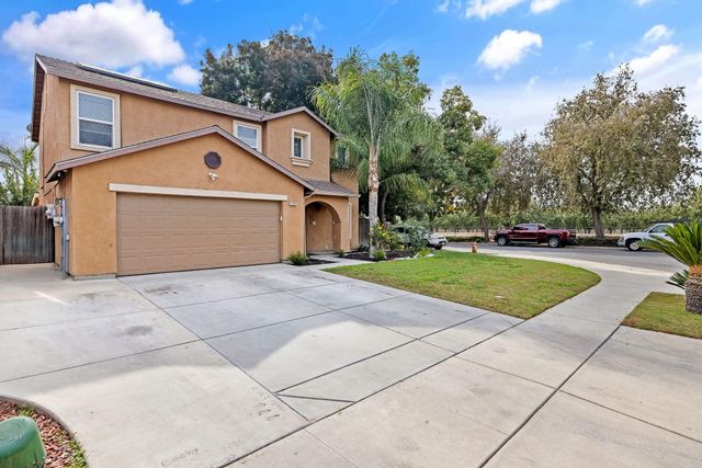 2295 Dandelion Avenue, Tulare, CA 93274