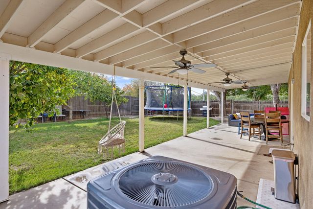2295 Dandelion Avenue, Tulare, CA 93274