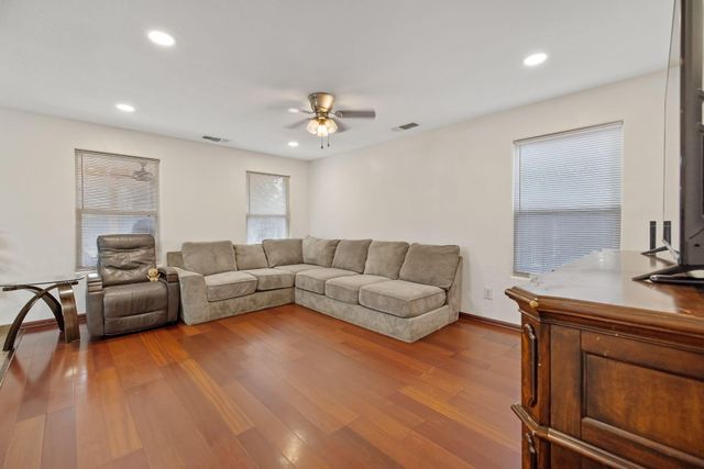 2295 Dandelion Avenue, Tulare, CA 93274