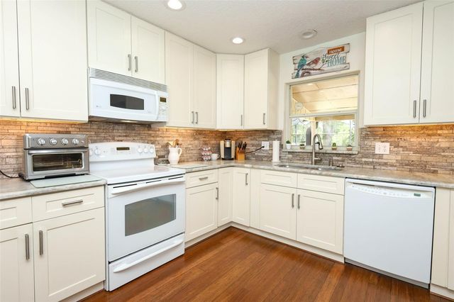 313 WHITE OAK DRIVE, Altamonte Springs, FL 32701