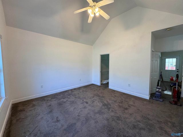 323 Woodall Lane, Scottsboro, AL 35768