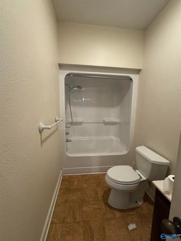 323 Woodall Lane, Scottsboro, AL 35768