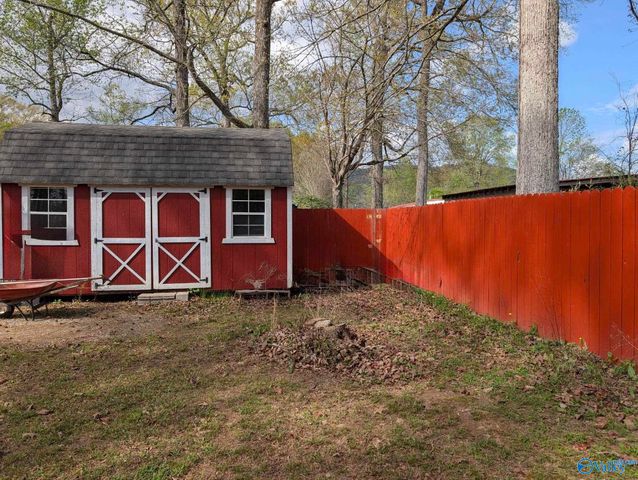 323 Woodall Lane, Scottsboro, AL 35768