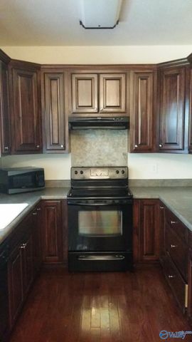 323 Woodall Lane, Scottsboro, AL 35768