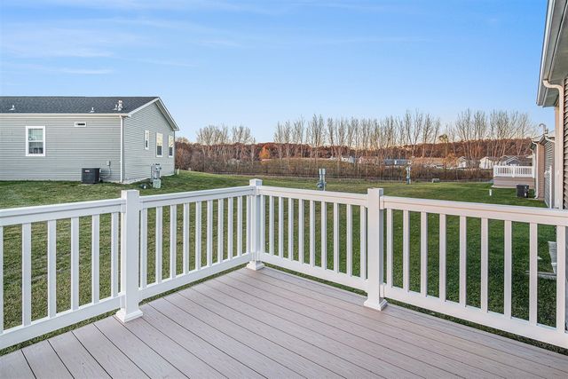 11765 Townsquare Blvd Drive, Rockford, MI 49341