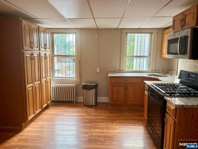 201 Clinton Avenue 2, Jersey City, NJ 07304