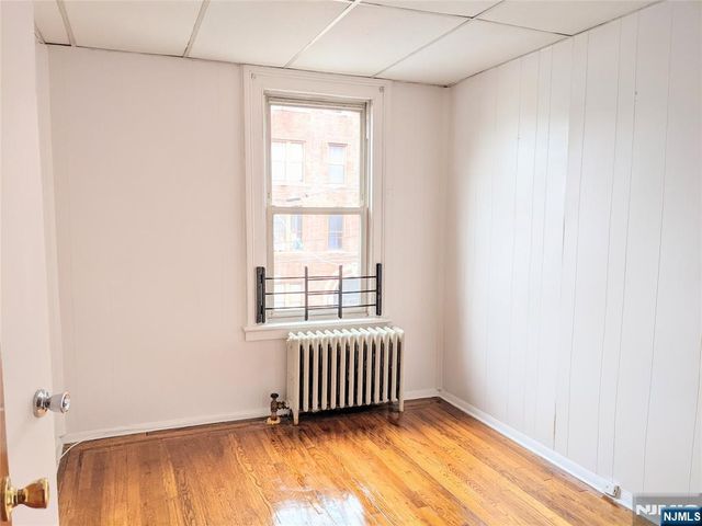 201 Clinton Avenue 2, Jersey City, NJ 07304
