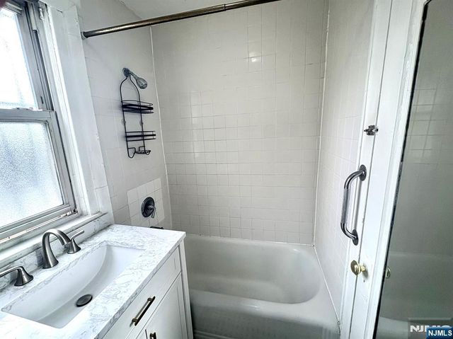 201 Clinton Avenue 2, Jersey City, NJ 07304