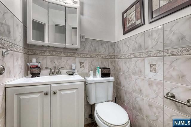 31 Garwood Road, Fair Lawn, NJ 07410