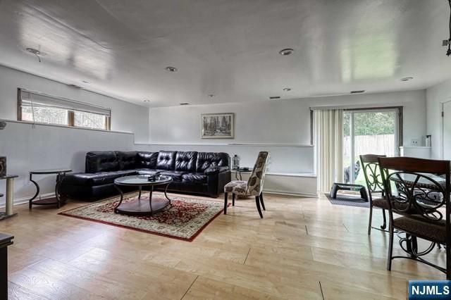 31 Garwood Road, Fair Lawn, NJ 07410