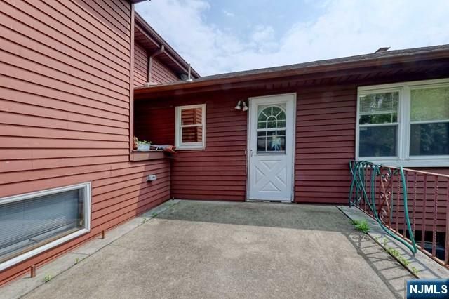 31 Garwood Road, Fair Lawn, NJ 07410