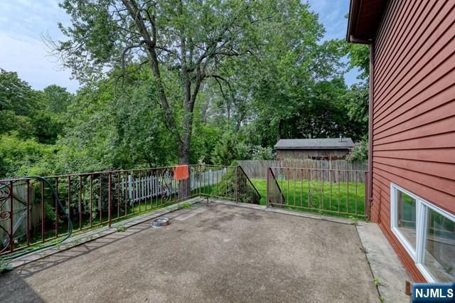 31 Garwood Road, Fair Lawn, NJ 07410