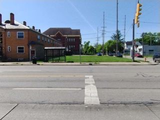 2263 W Broad Street, Columbus, OH 43223