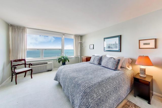 1630 N Sheridan Road 7K, Wilmette, IL 60091