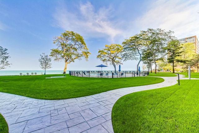 1630 N Sheridan Road 7K, Wilmette, IL 60091