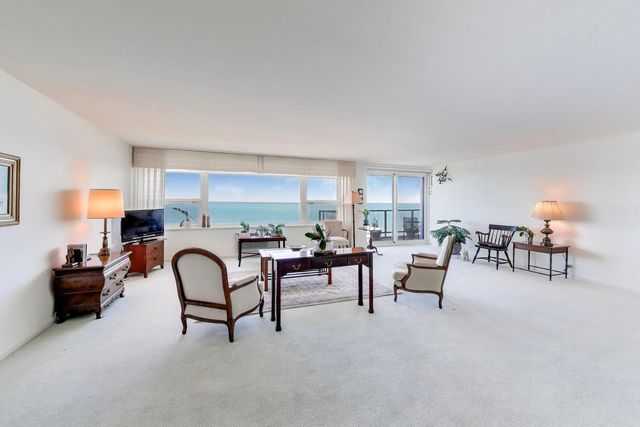 1630 N Sheridan Road 7K, Wilmette, IL 60091