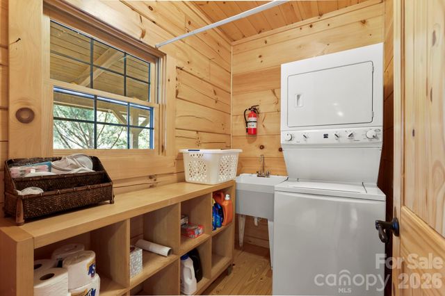 213 Big Valley Road, Pisgah Forest, NC 28768