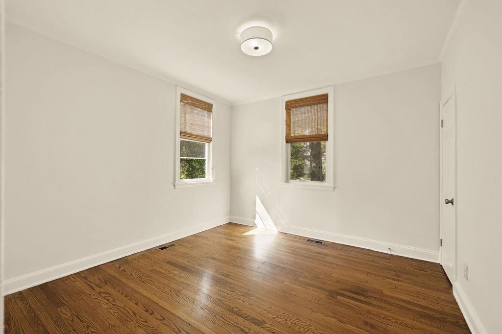 Image 21 of property listing at 3131 PARK WAY, Cheverly, MD 20785