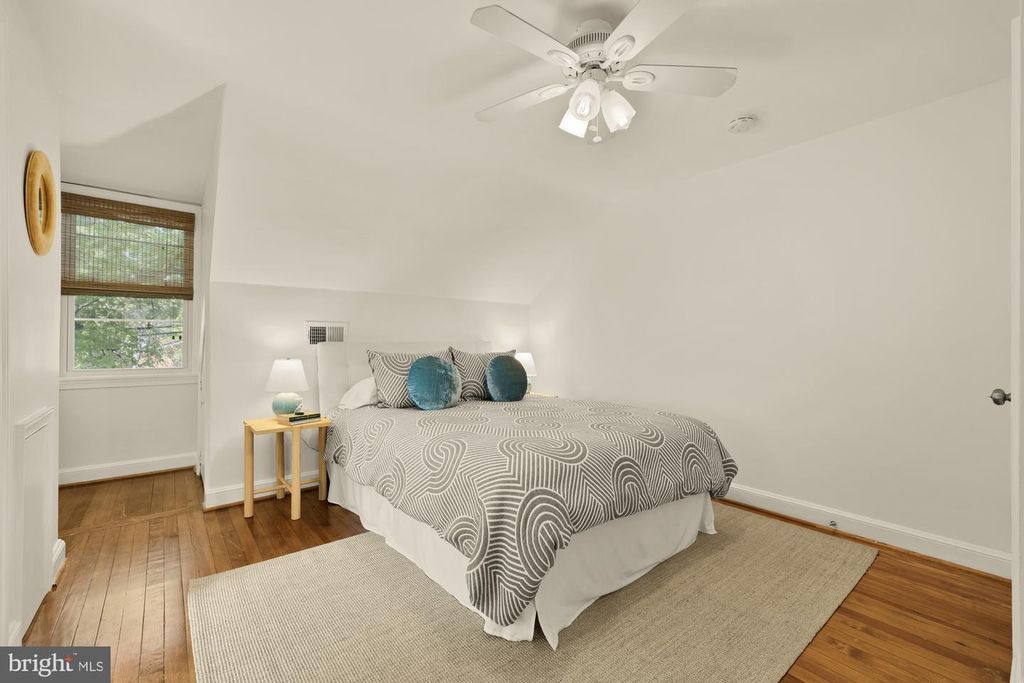 Image 27 of property listing at 3131 PARK WAY, Cheverly, MD 20785