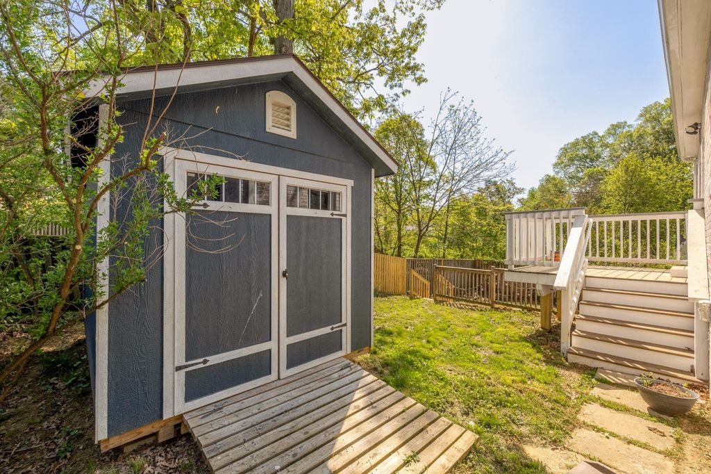 Image 45 of property listing at 3131 PARK WAY, Cheverly, MD 20785