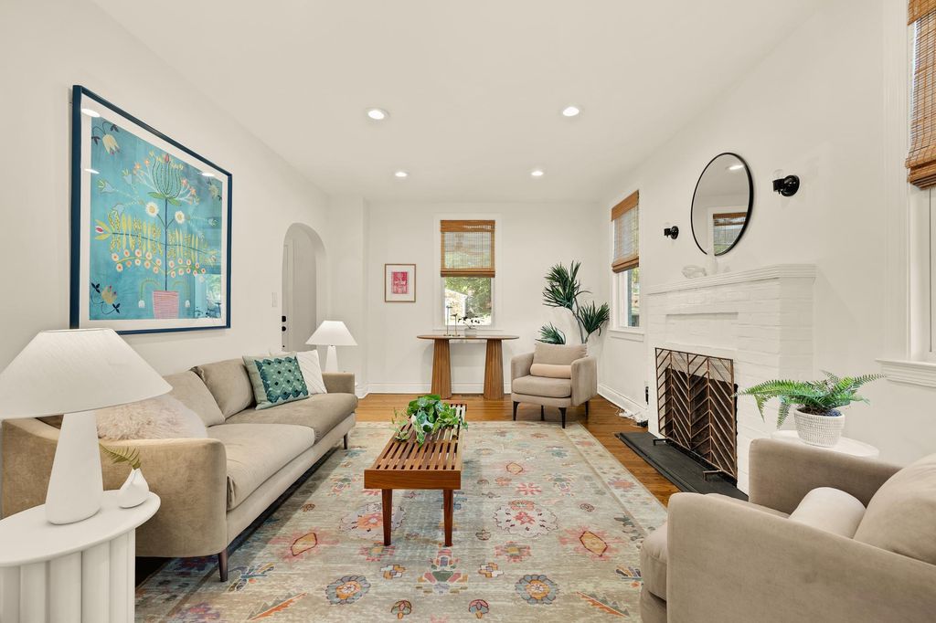 Image 10 of property listing at 3131 PARK WAY, Cheverly, MD 20785