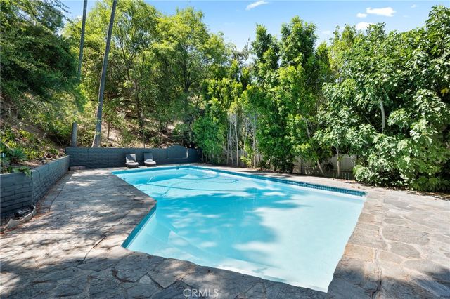 20225 Allentown Drive, Woodland Hills, CA 91364