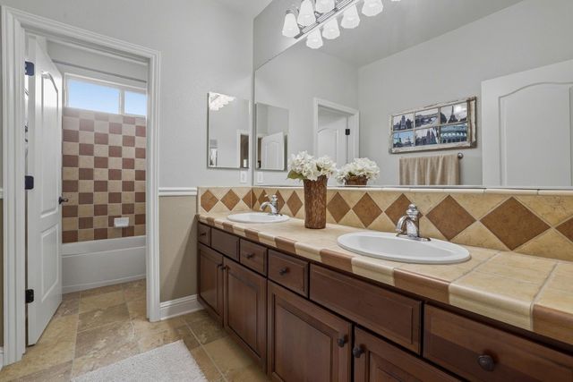 3300 New Hogan Pl, West Sacramento, CA 95691