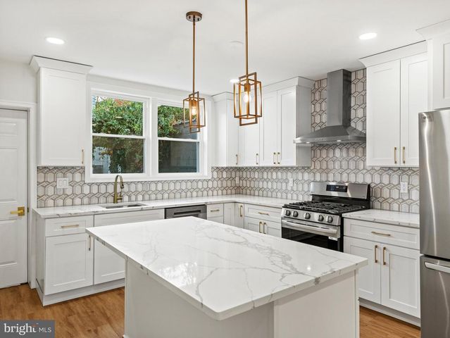 934 SNYDER AVE, Philadelphia, PA 19148