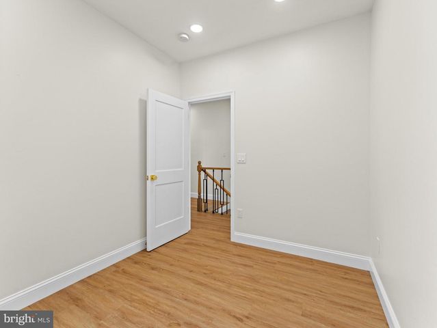 934 SNYDER AVE, Philadelphia, PA 19148