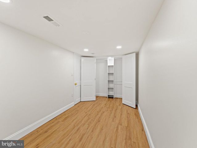 934 SNYDER AVE, Philadelphia, PA 19148