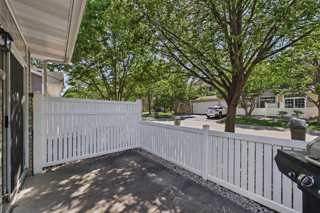 8434 Kimball Drive, Eden Prairie, MN 55347