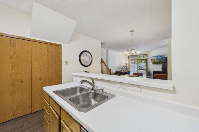 8434 Kimball Drive, Eden Prairie, MN 55347