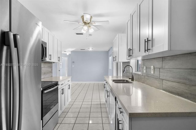 13710 Harrison St, Miami, FL 33176