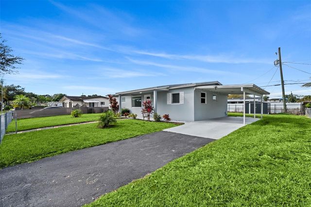 13710 Harrison St, Miami, FL 33176