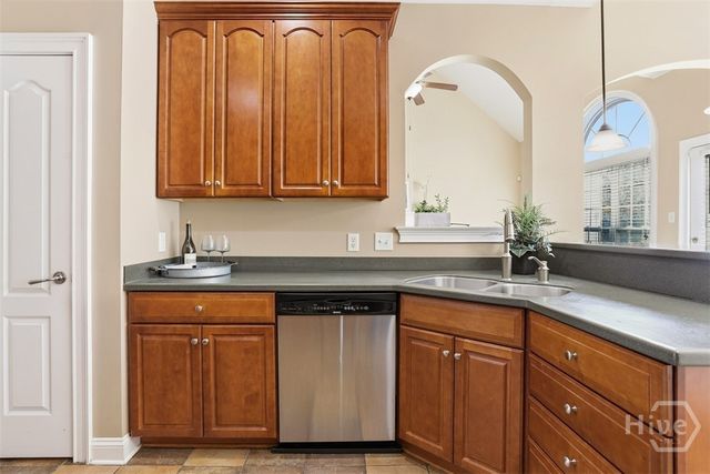 6 Mainhouse Lane, Savannah, GA 31419