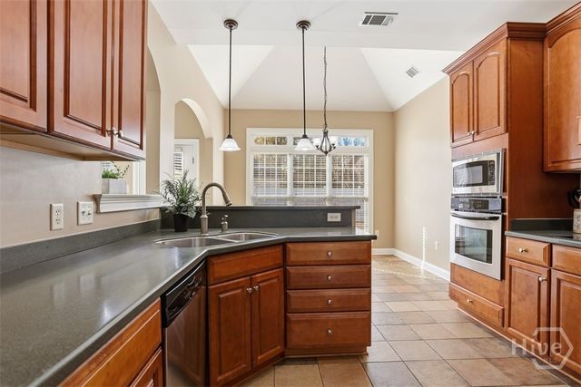 6 Mainhouse Lane, Savannah, GA 31419